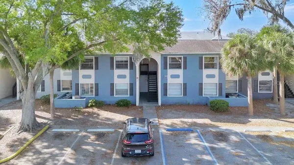 $1,300 | 2507 North Alafaya Trail, Unit 10, Orlando, FL 32826