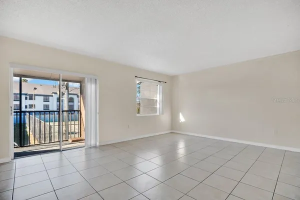 $1,300 | 2507 North Alafaya Trail, Unit 10, Orlando, FL 32826