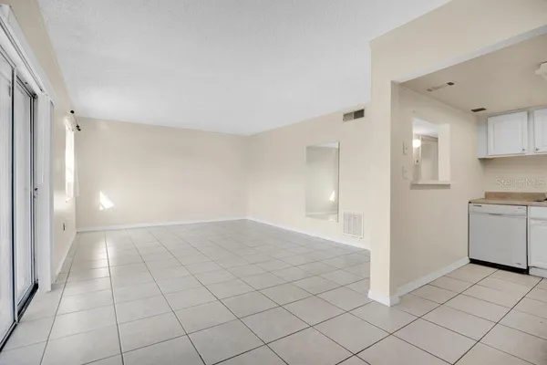 $1,300 | 2507 North Alafaya Trail, Unit 10, Orlando, FL 32826