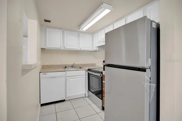 $1,300 | 2507 North Alafaya Trail, Unit 10, Orlando, FL 32826