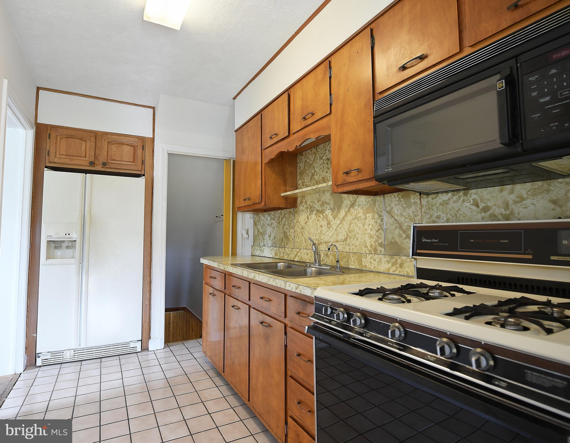 7601 Parkwood Road Baltimore, MD 21222 - Photo 19 of 32 Includes Appliances