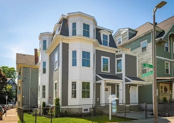 $4,575 | 68 Day Street, Unit 1, Boston, MA 02130