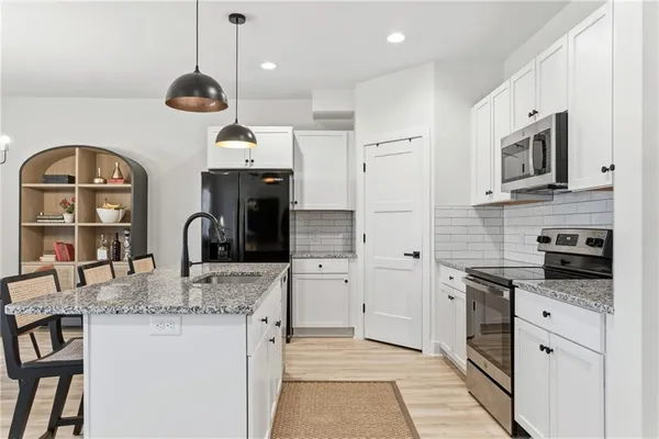 $395,000 | 4736 Hadley Street, Overland Park, KS 66203