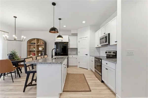 $395,000 | 4736 Hadley Street, Overland Park, KS 66203