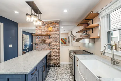 $339,900 | 2016 10th Avenue North, Nashville, TN 37208