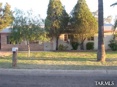 4866 East Montecito Street Tucson, AZ 85711 - Photo 1 of 10
