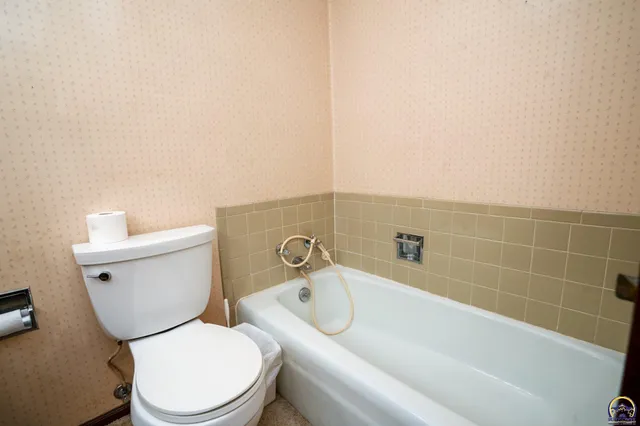 $389,000 | 1792 East 1068th Road, Lawrence, KS 66049