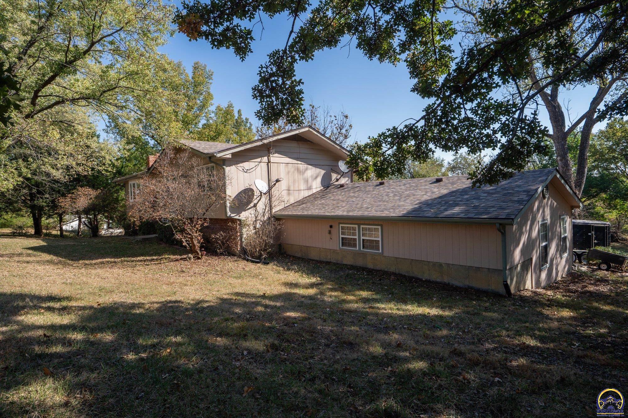 1792 East 1068th Road Lawrence, KS 66049 - Photo 2 of 46