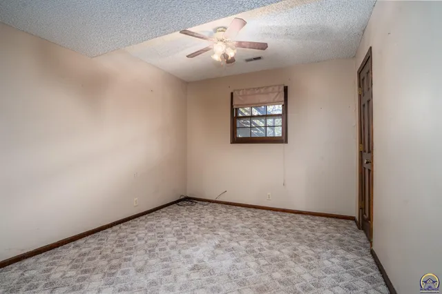 $389,000 | 1792 East 1068th Road, Lawrence, KS 66049