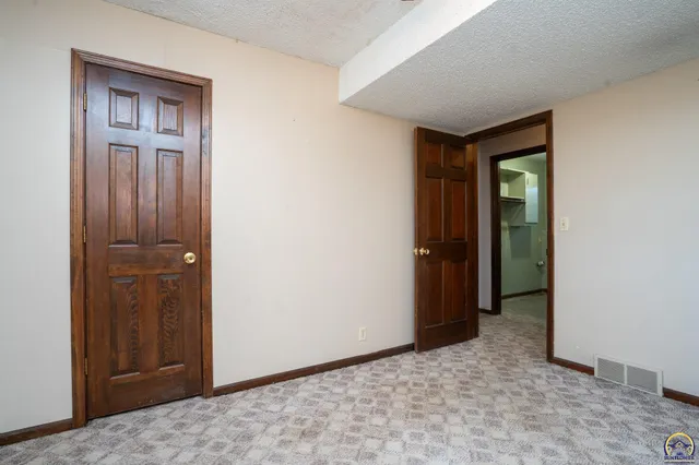 $389,000 | 1792 East 1068th Road, Lawrence, KS 66049