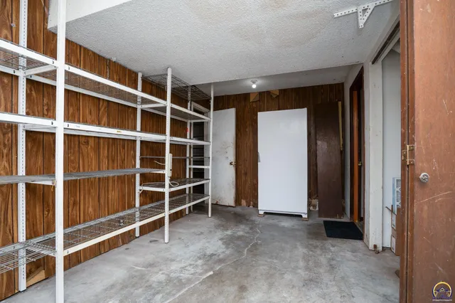 $389,000 | 1792 East 1068th Road, Lawrence, KS 66049