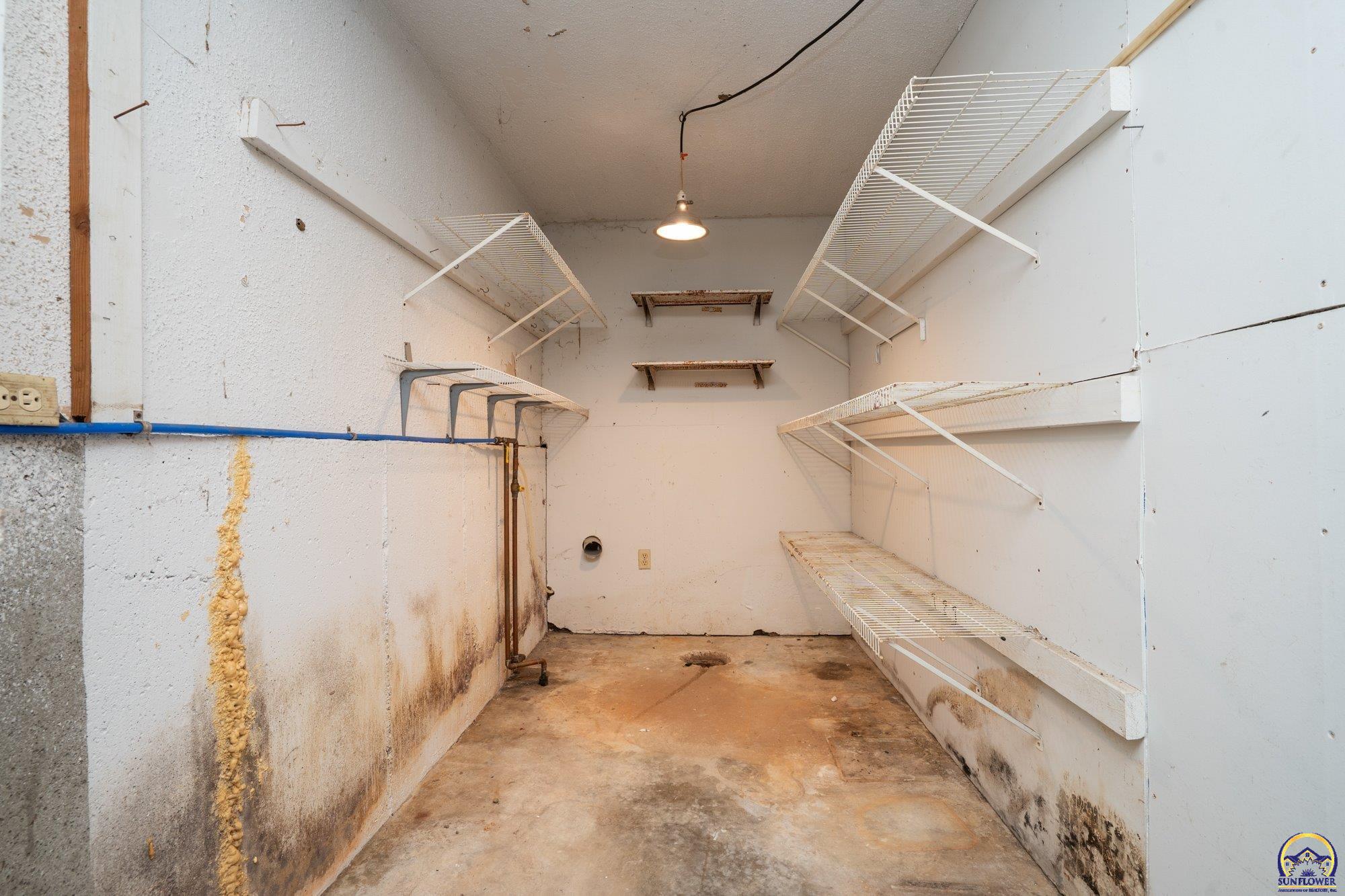 1792 East 1068th Road Lawrence, KS 66049 - Photo 29 of 46