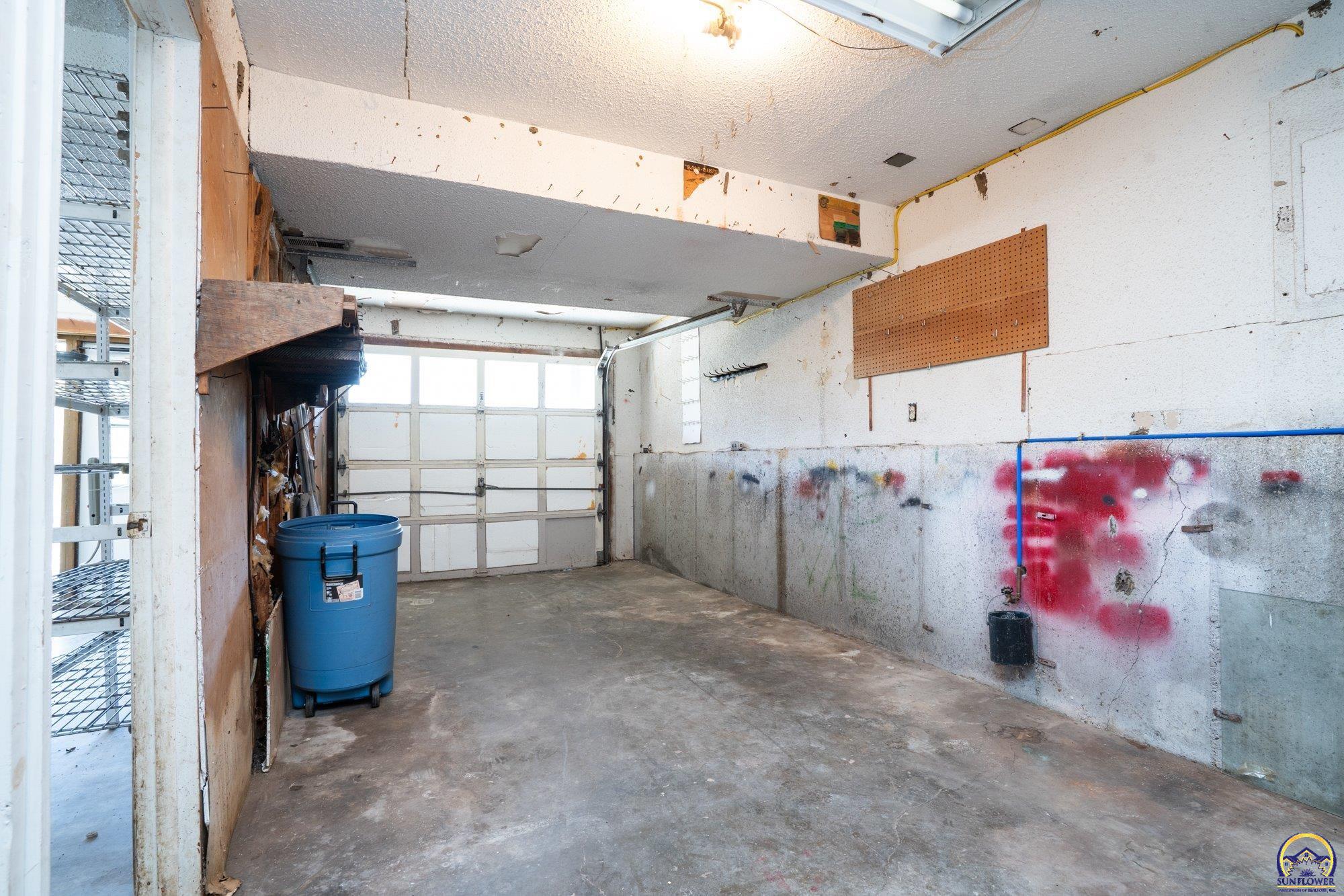 1792 East 1068th Road Lawrence, KS 66049 - Photo 30 of 46