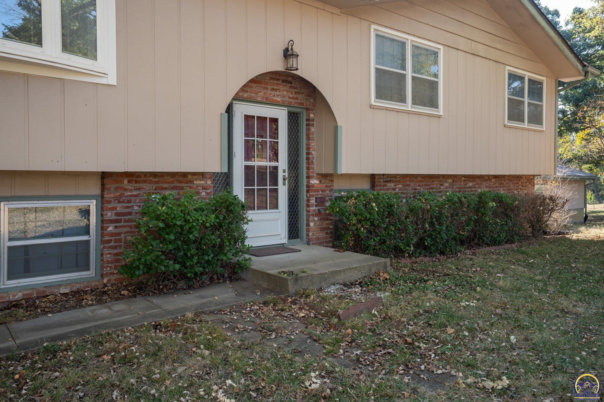 1792 East 1068th Road Lawrence, KS 66049 - Photo 4 of 46