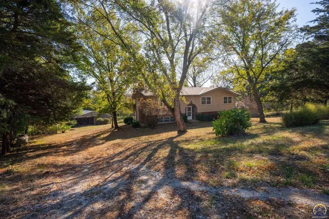 $389,000 | 1792 East 1068th Road, Lawrence, KS 66049