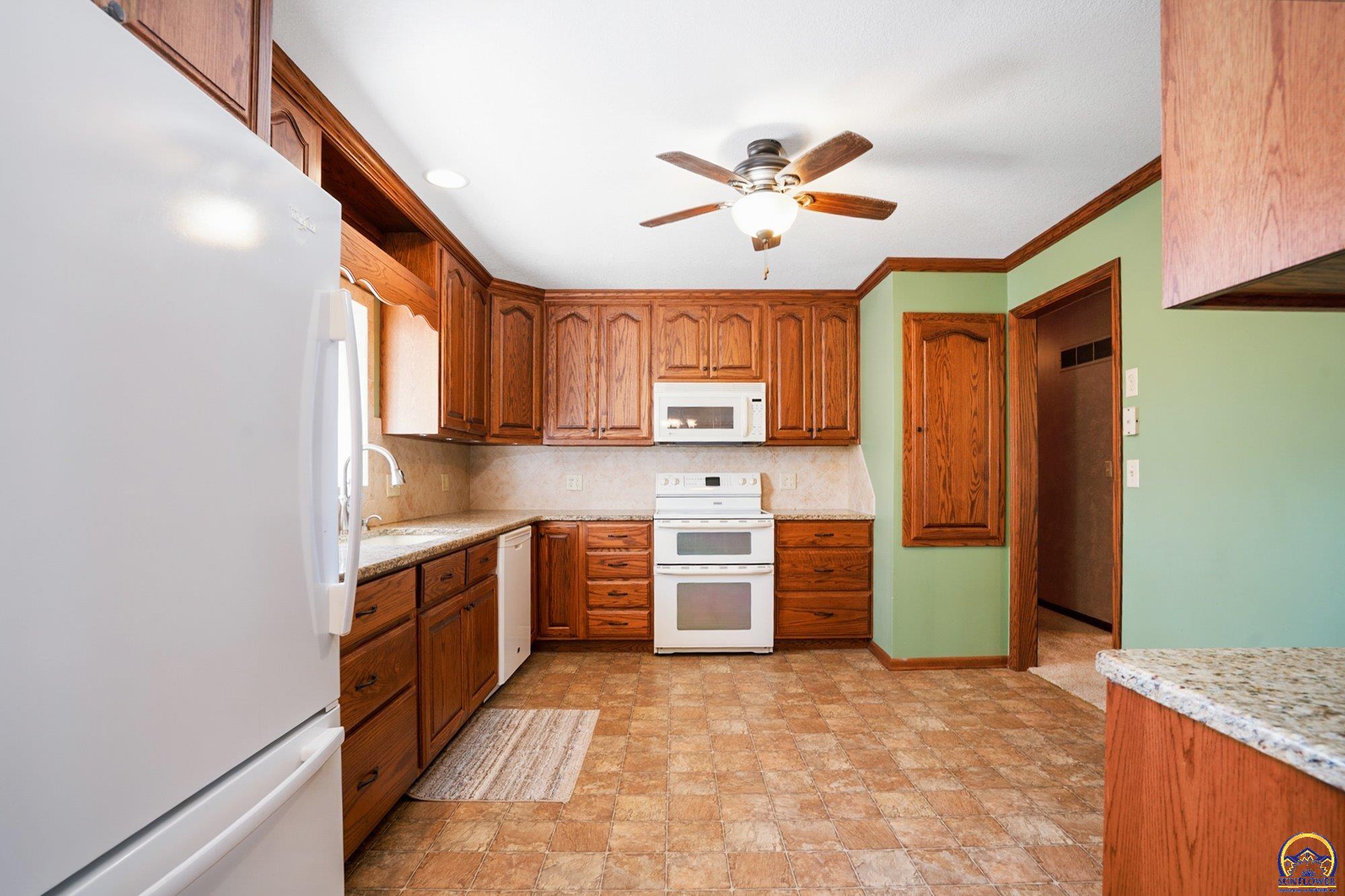 1792 East 1068th Road Lawrence, KS 66049 - Photo 8 of 46