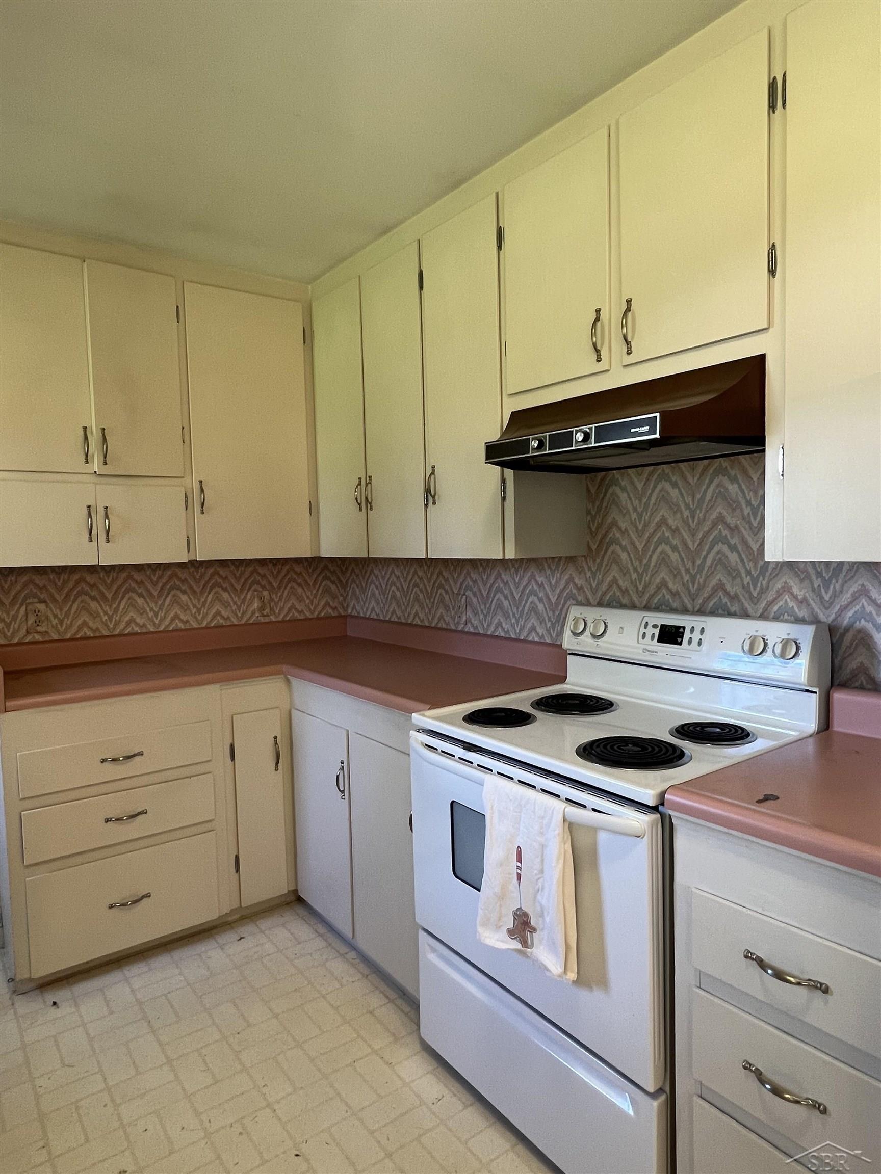4461 Stork Road Saginaw, MI 48604 - Photo 18 of 19 50127450-17.JPG