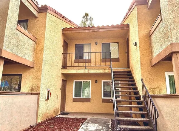 $380,000 | 1110-107 West Blaine Street, Riverside, CA 92507