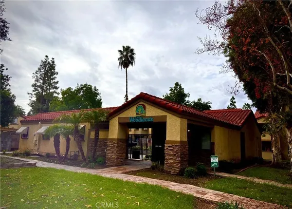 $380,000 | 1110-107 West Blaine Street, Riverside, CA 92507