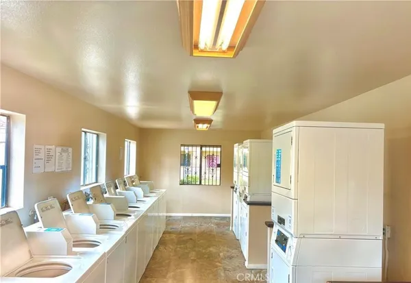 $380,000 | 1110-107 West Blaine Street, Riverside, CA 92507