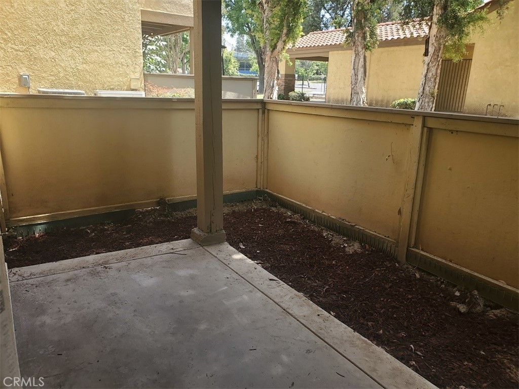 1110 West Blaine Street, Unit 107 Riverside, CA 92507 - Photo 22 of 34 Patio with Bark
