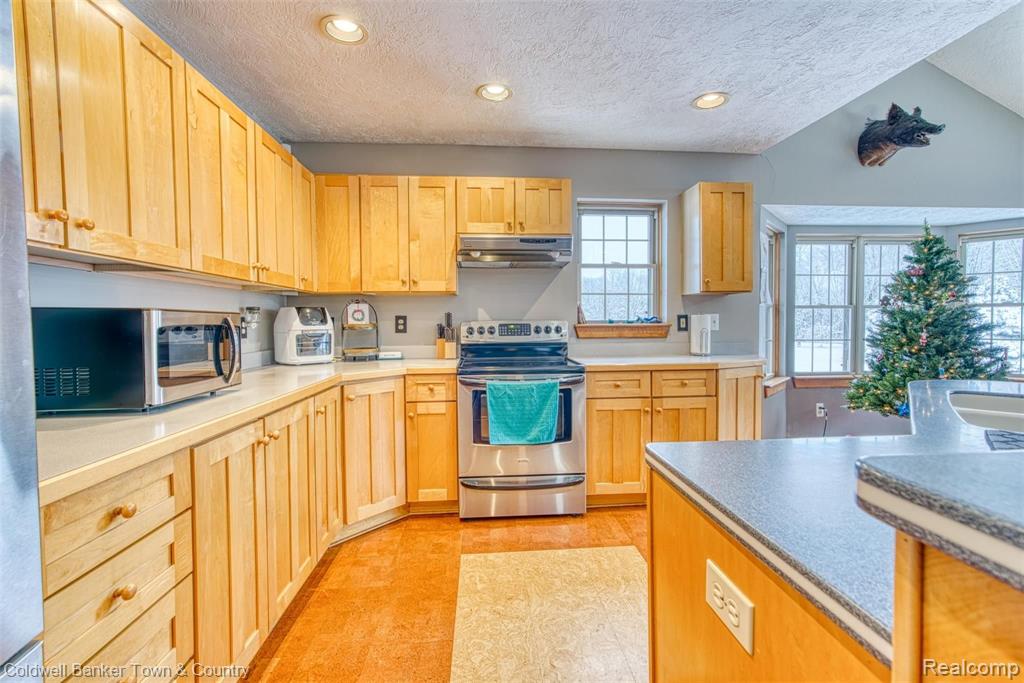 2724 Miller Road Bancroft, MI 48414 - Photo 15 of 61
