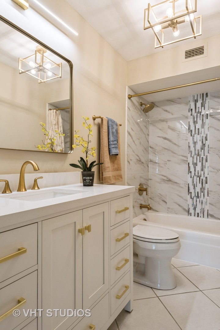 6007 North Sheridan Road, Unit 26F Chicago, IL 60660 - Photo 13 of 29 Gallery Image 13