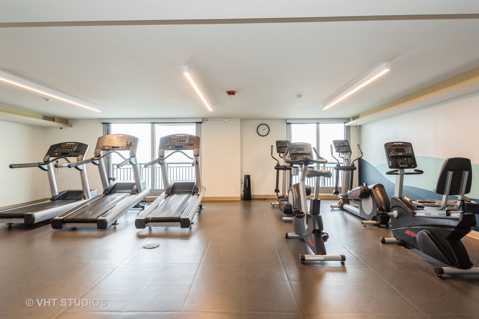 6007 North Sheridan Road, Unit 26F Chicago, IL 60660 - Photo 27 of 29 Gallery Image 27