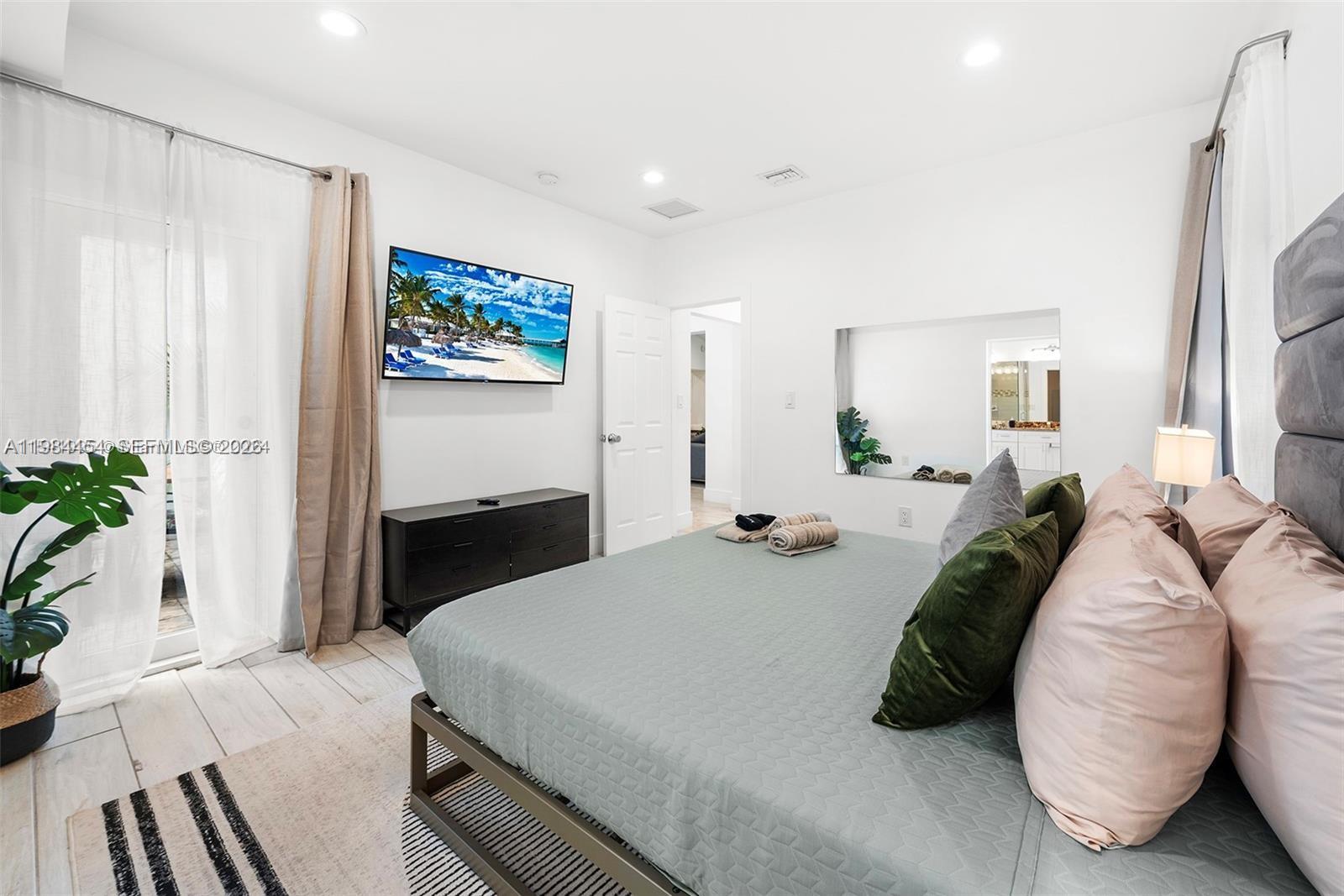 232 Northwest 59th Street Miami, FL 33127 - Photo 9 of 38