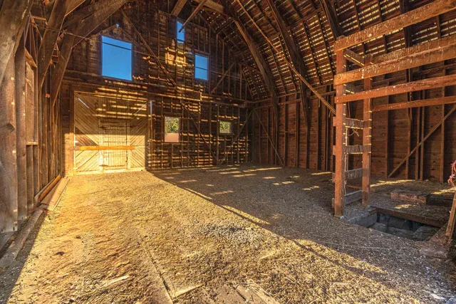 $625,000 | 20016 North Sands Road, Colbert, WA 99005