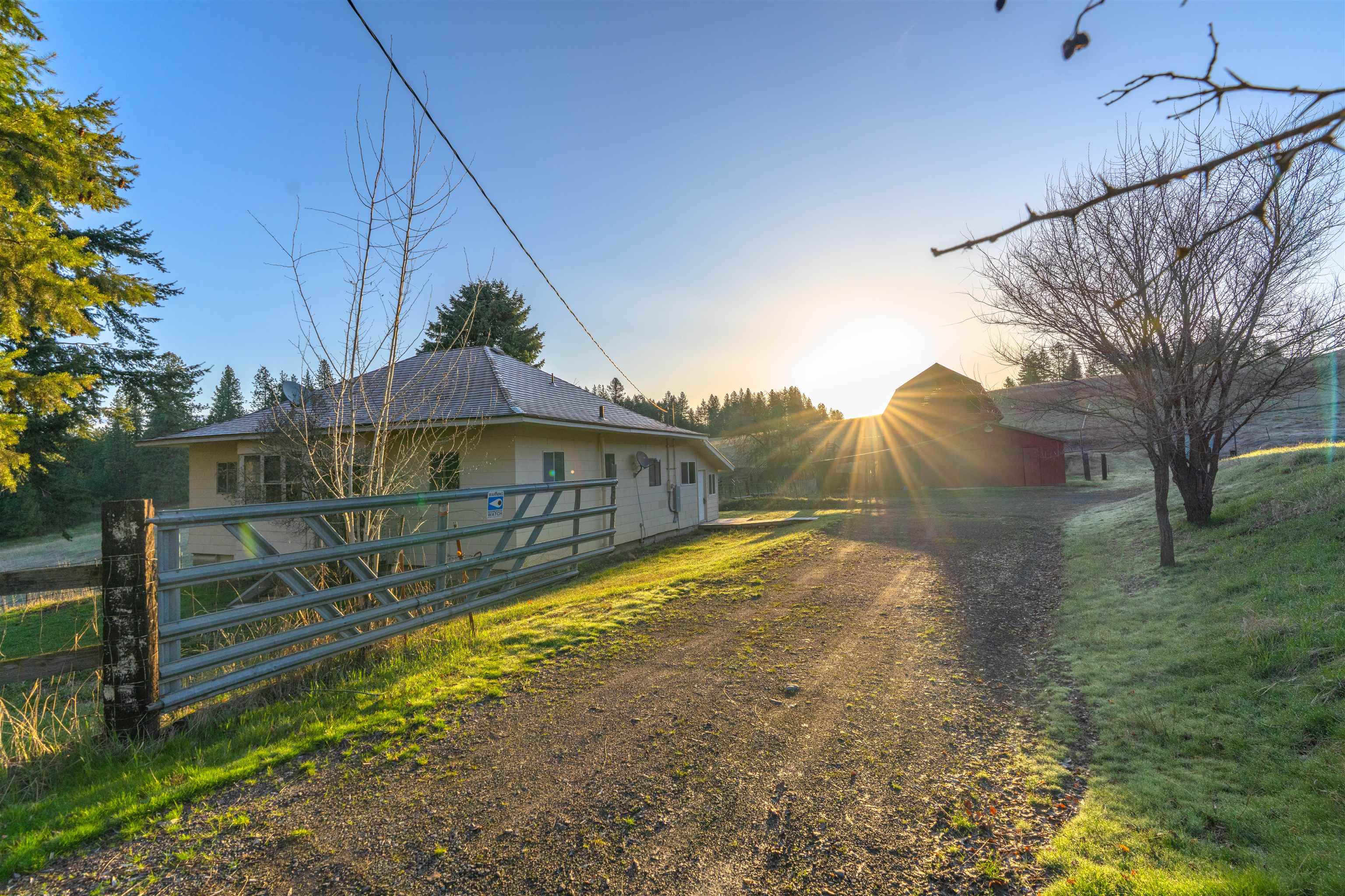 20016 North Sands Road Colbert, WA 99005 - Photo 4 of 47