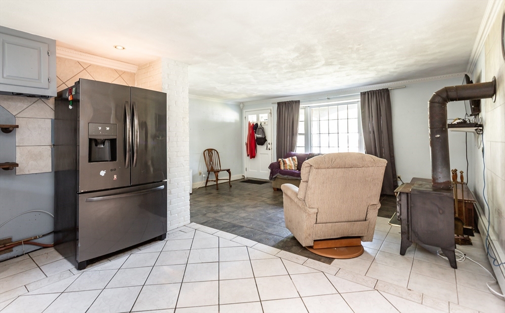 79 Edward Road Raynham, MA 02767 - Photo 6 of 23 Gallery Image 6