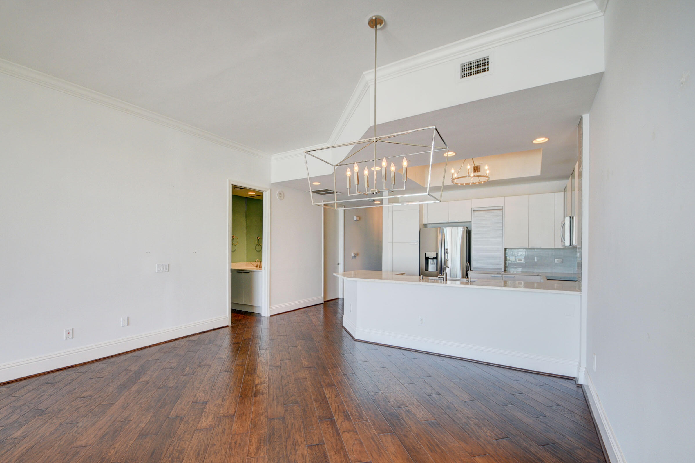 2640 Lake Shore Drive, Unit 115 Riviera Beach, FL 33404 - Photo 23 of 59 Dining Room