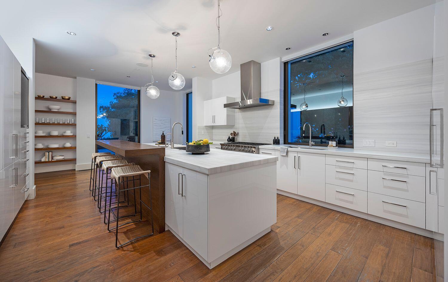 356 Woodley Road Montecito, CA 93108 - Photo 14 of 71 1500x1000-12