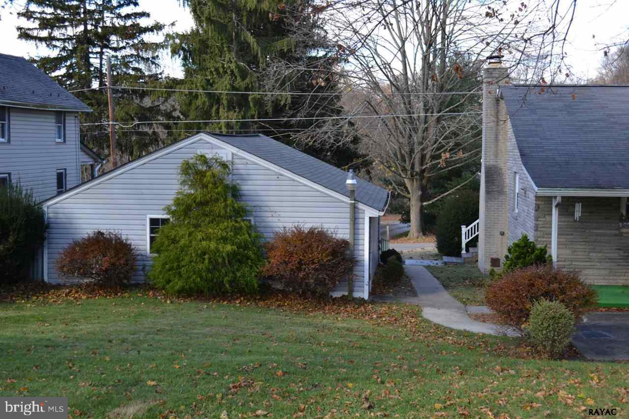 1004 Front Street Delta, PA 17314 - Photo 5 of 7