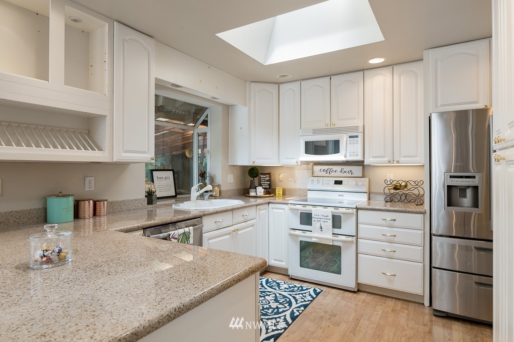 18335 129th Place Northeast Bothell, WA 98011 - Photo 11 of 32
