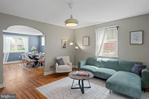 $425,000 | 917 East Durham Street, Philadelphia, PA 19150
