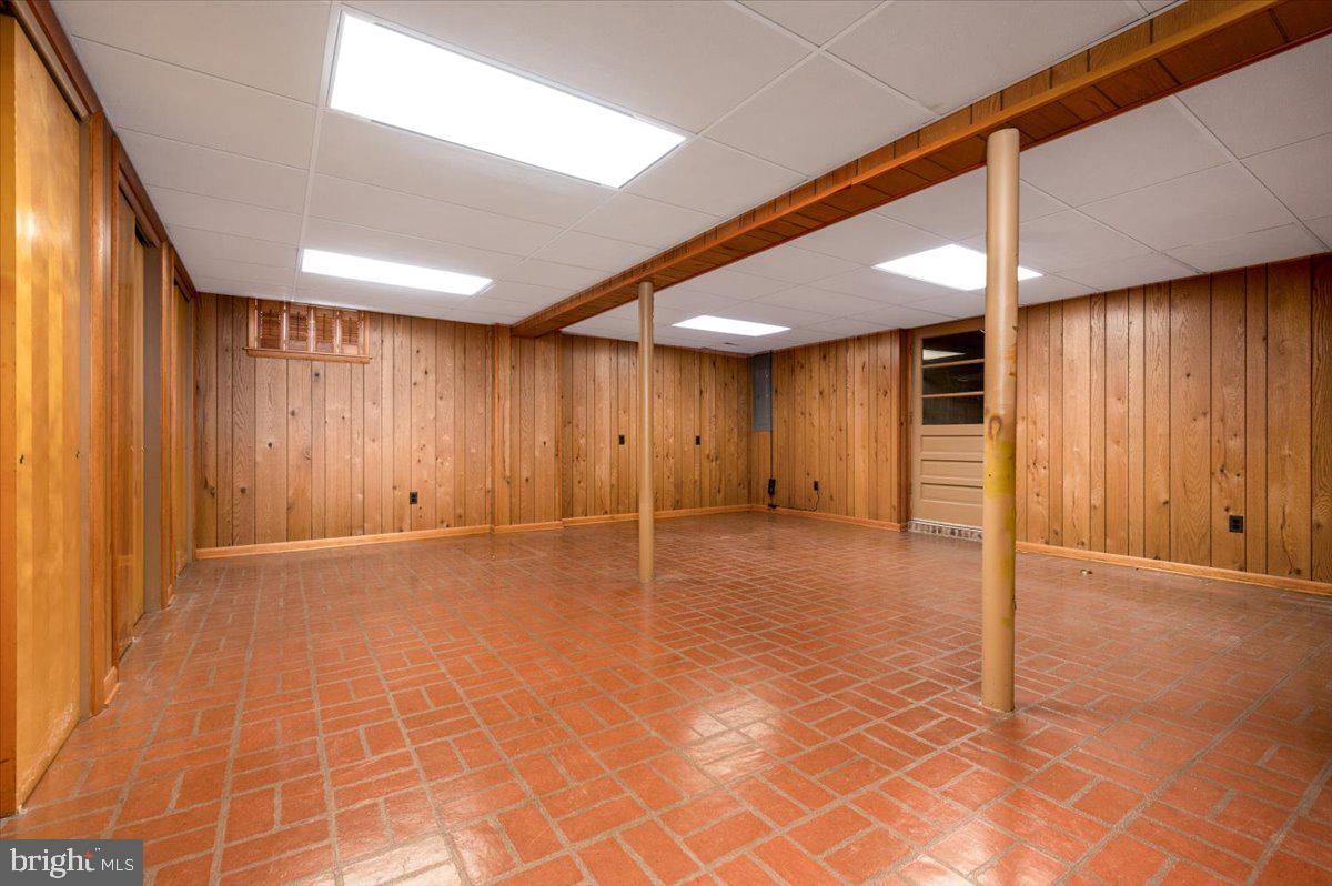 162 Sillery Bay Road Pasadena, MD 21122 - Photo 30 of 41 a view of an empty room