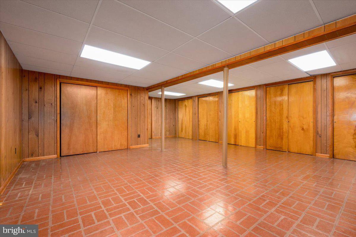162 Sillery Bay Road Pasadena, MD 21122 - Photo 32 of 41 a view of an empty room with a window