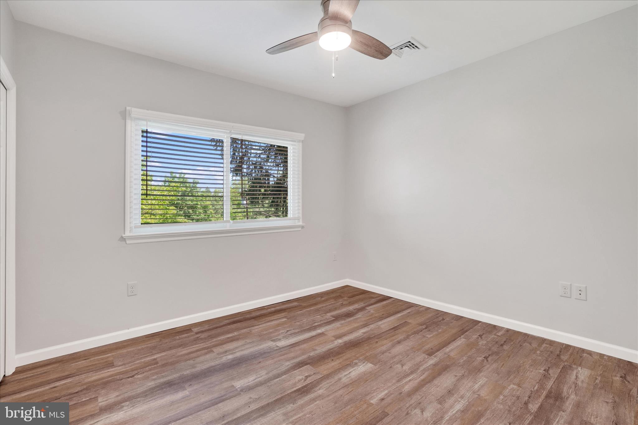1542 Bonbar Road York, PA 17403 - Photo 18 of 33