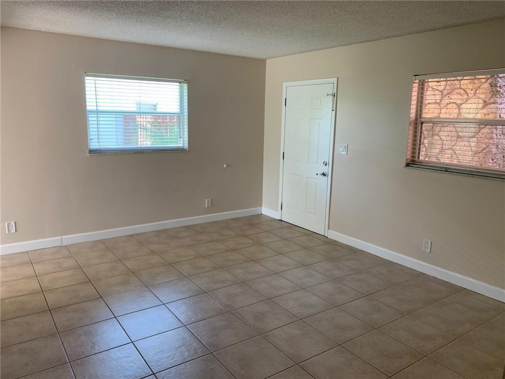 206 Southwest 1st Street, Unit J4 Pompano Beach, FL 33060 - Photo 6 of 11 Photo 6