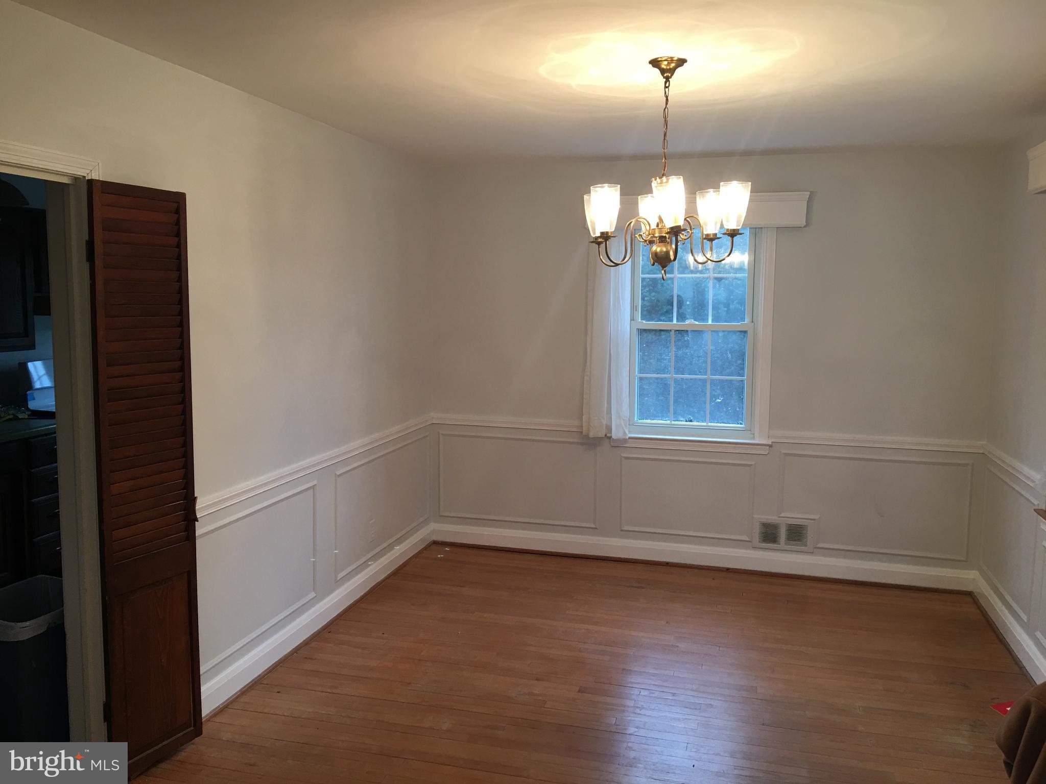 345 Old Trail Baltimore, MD 21212 - Photo 5 of 21 Dining Room