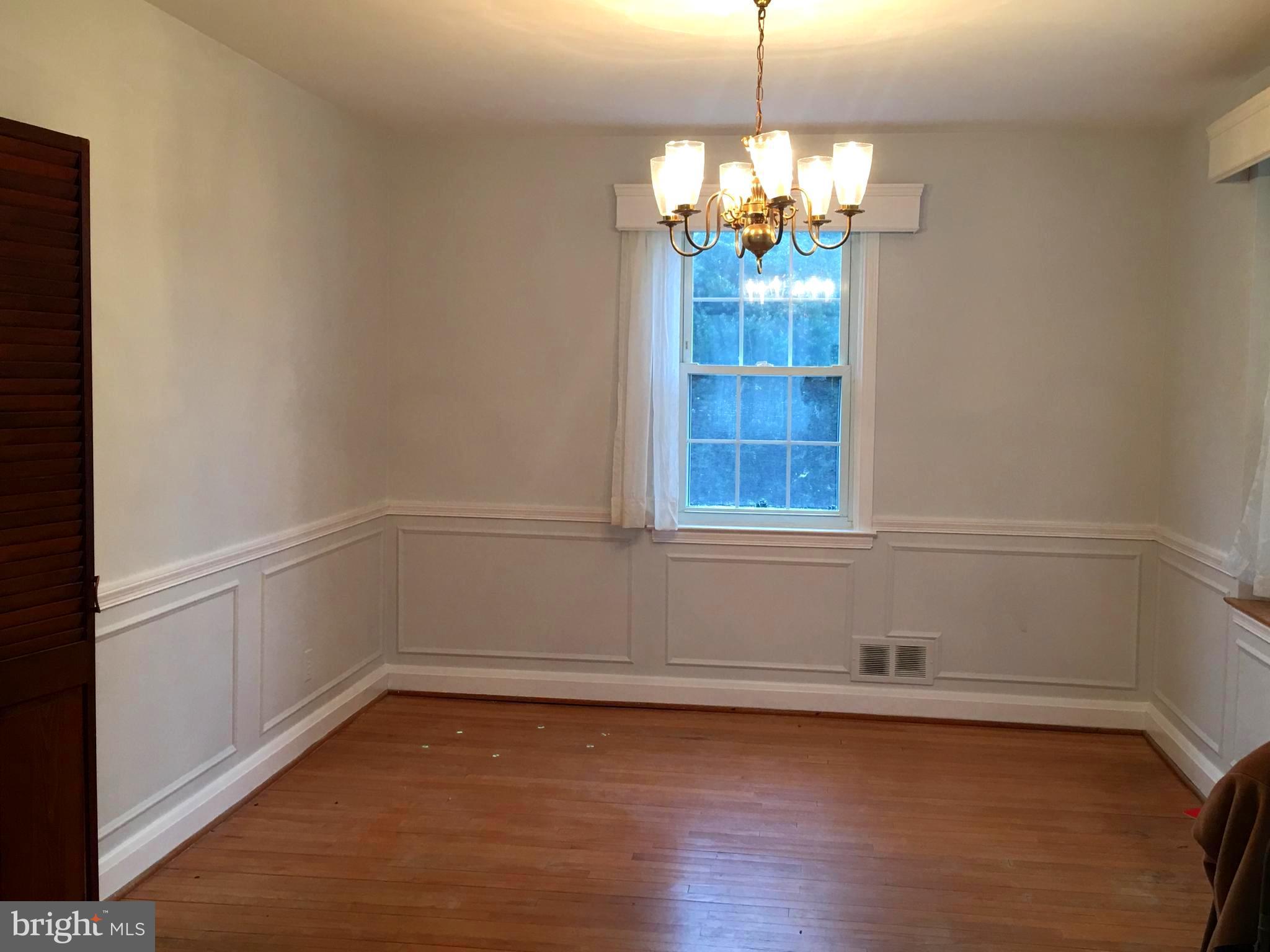 345 Old Trail Baltimore, MD 21212 - Photo 6 of 21 Dining Room