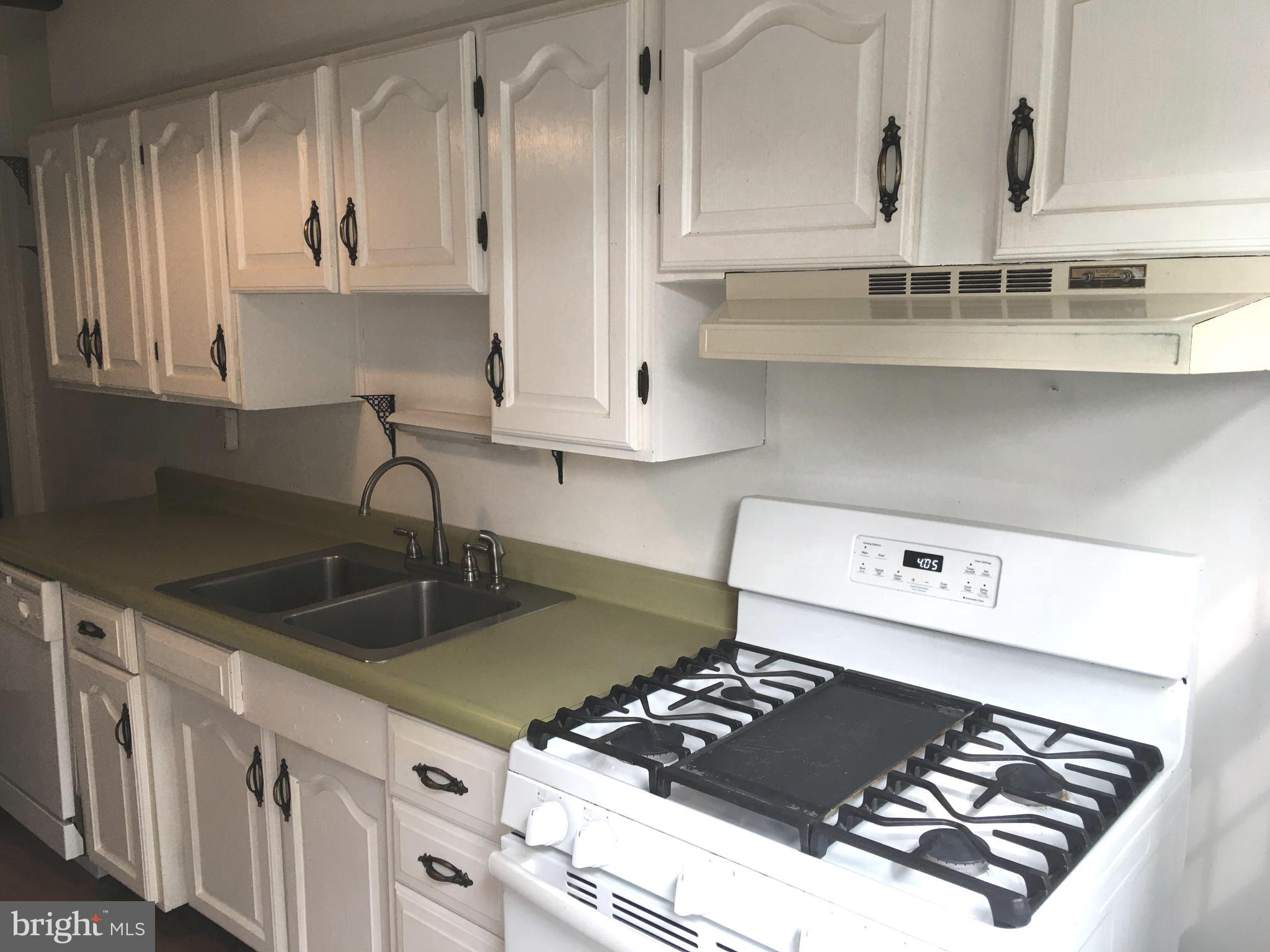 345 Old Trail Baltimore, MD 21212 - Photo 9 of 21