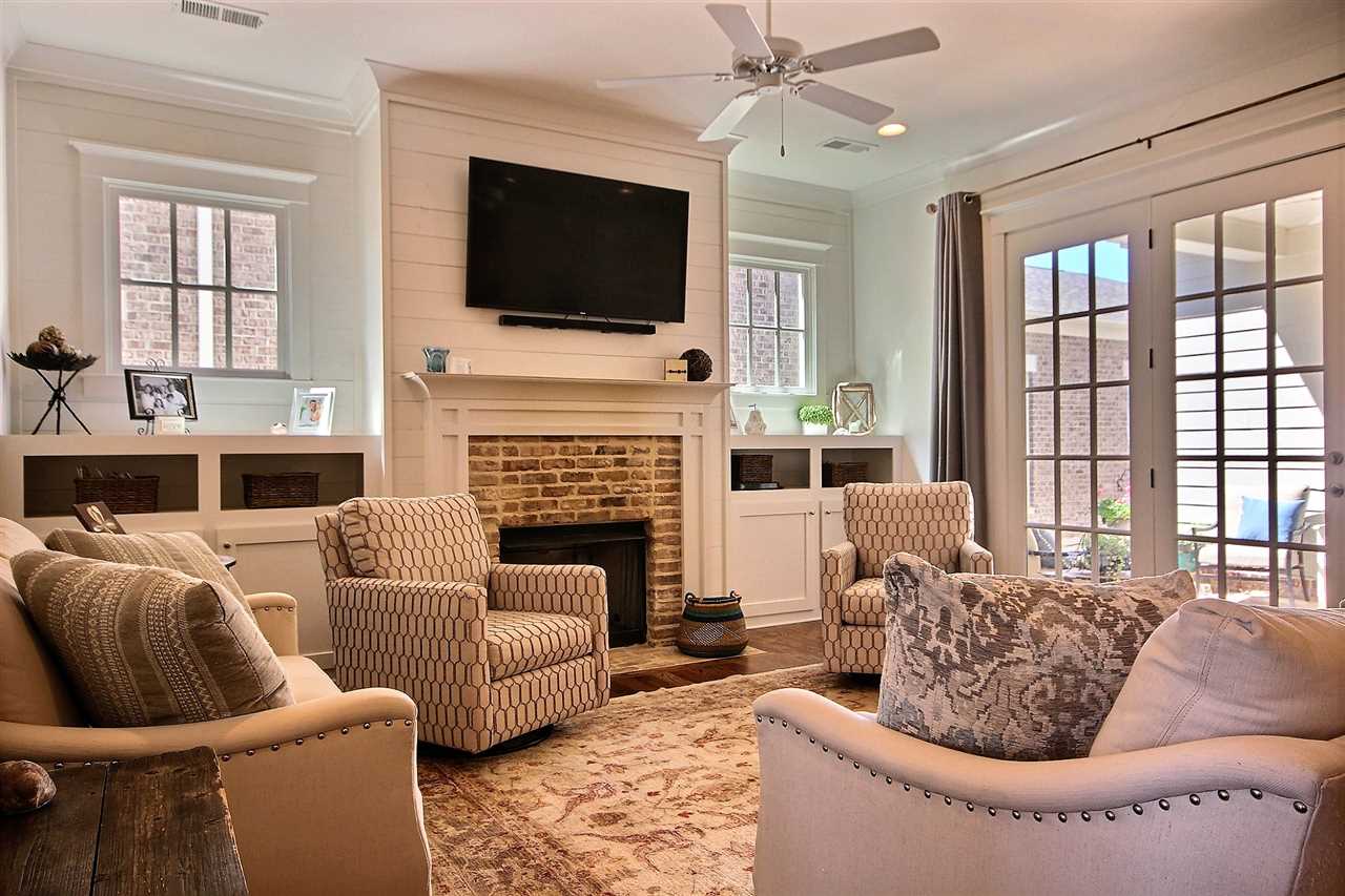 129 North Mt Pleasant Road Collierville, TN 38017 - Photo 3 of 25 Gallery Image 3