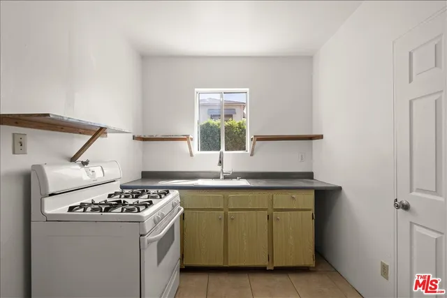 $899,000 | 14019 Bessemer Street, Van Nuys, CA 91401