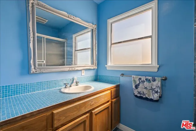 $899,000 | 14019 Bessemer Street, Van Nuys, CA 91401