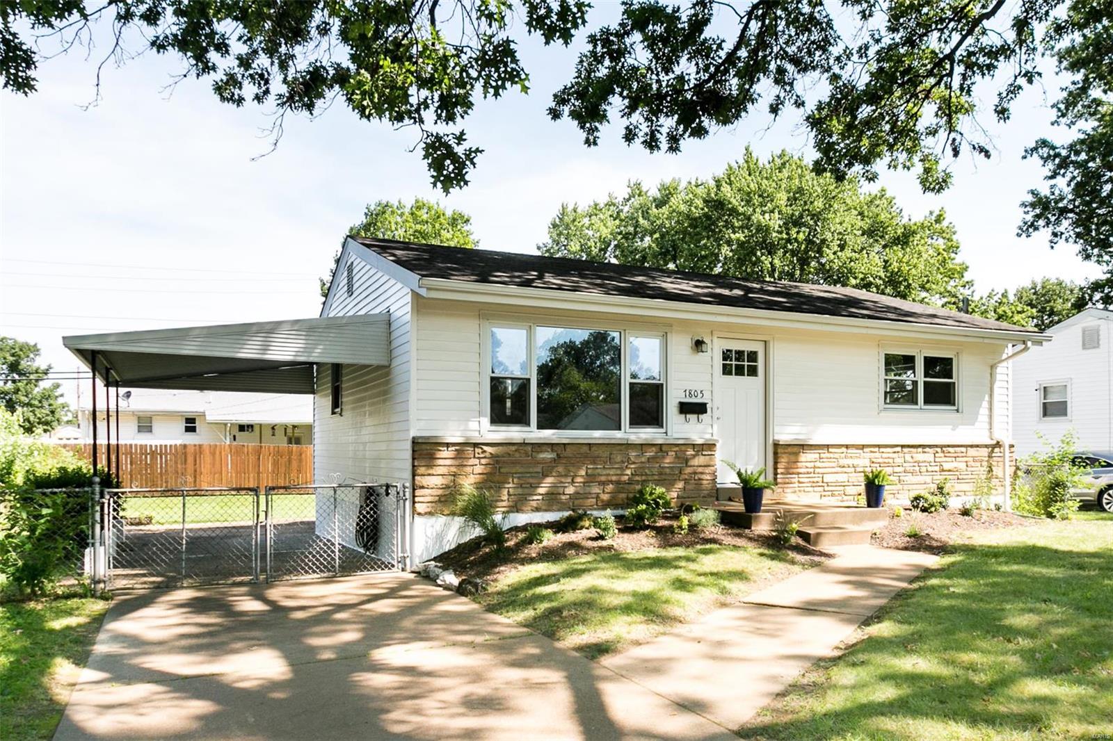 7805 Decatur Drive St. Louis, MO 63123 - Photo 2 of 25 Gallery Image 2