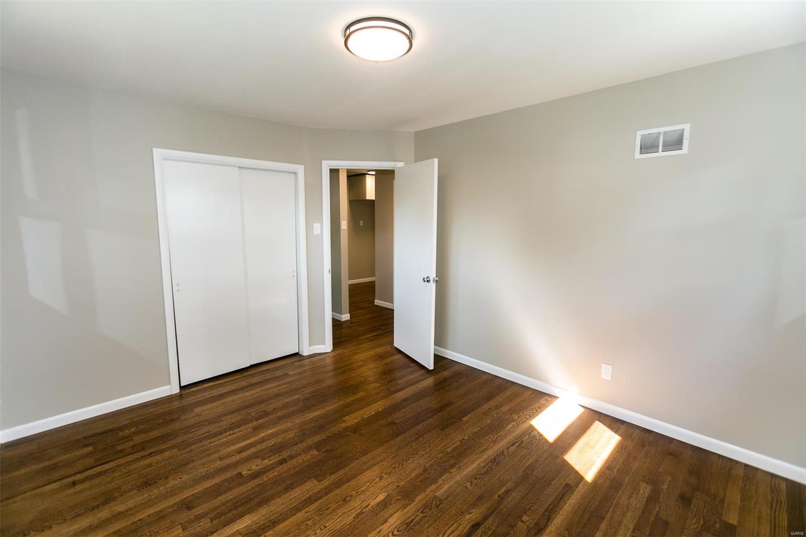 7805 Decatur Drive St. Louis, MO 63123 - Photo 14 of 25 Gallery Image 14