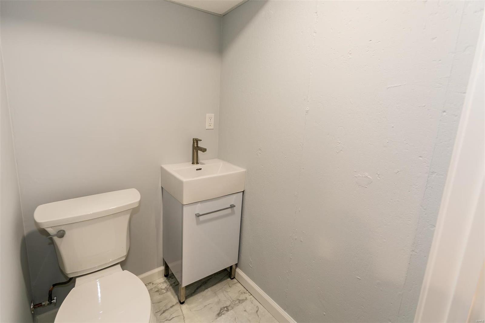 7805 Decatur Drive St. Louis, MO 63123 - Photo 19 of 25 Gallery Image 19